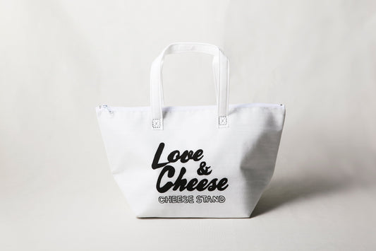 【🎉オンラインショップ、リニューアルしました！🧀✨】Love & Cheese オリジナル保冷バッグプレゼント