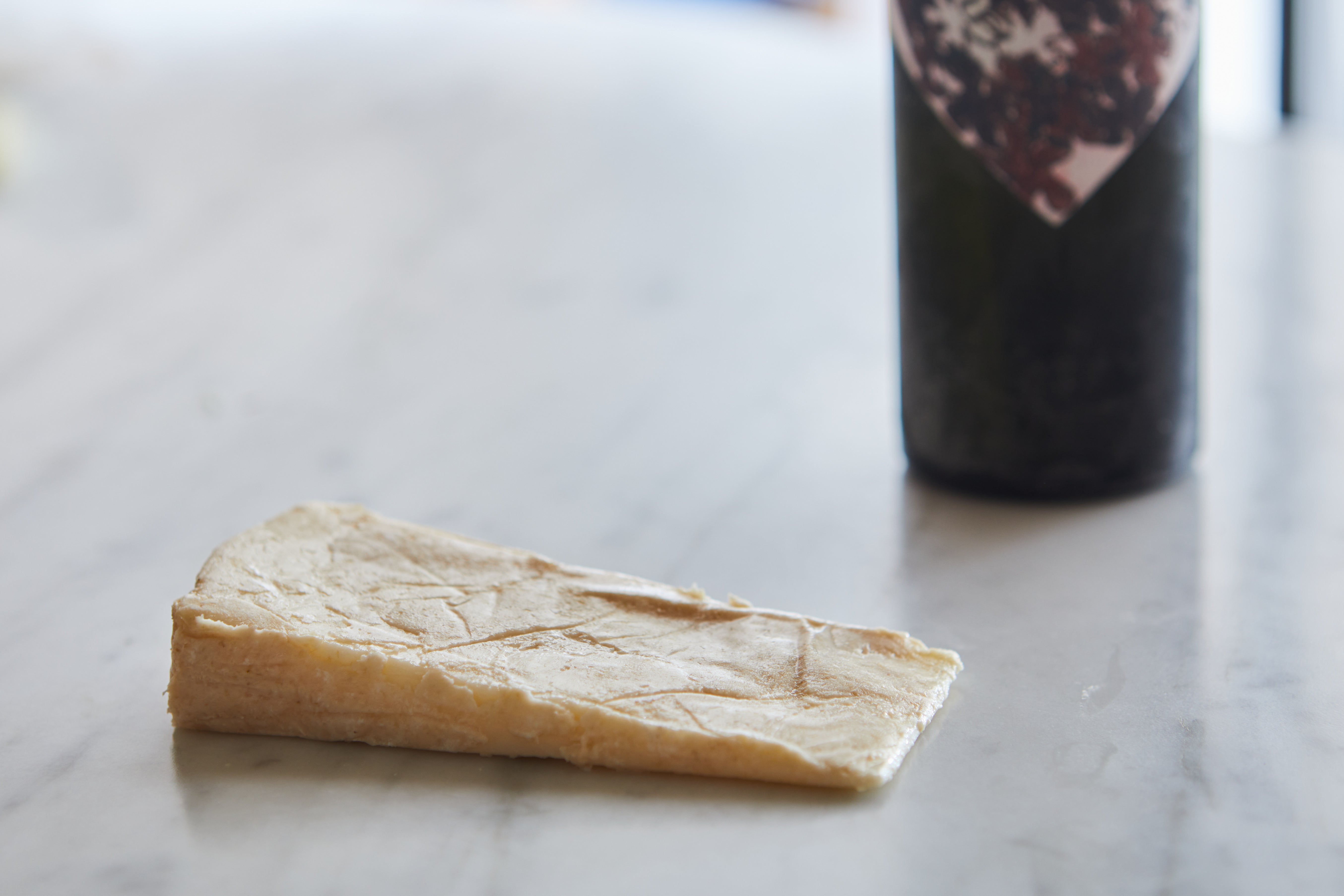 東京セミハードチーズ ｜とおの屋 要 酒粕仕込み | CHEESE STAND