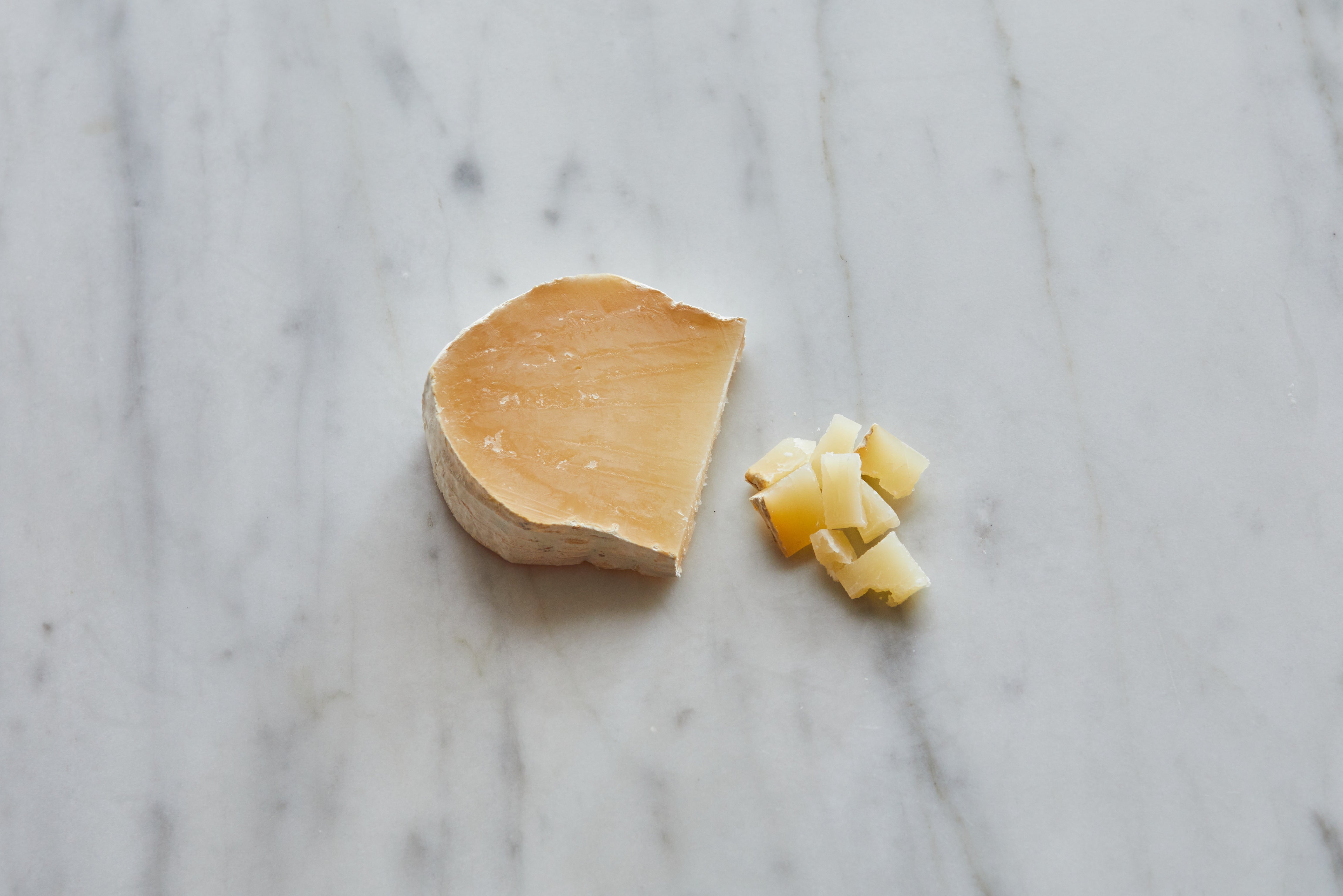 山羊のハードチーズ 長期熟成 | CHEESE STAND（チーズスタンド）