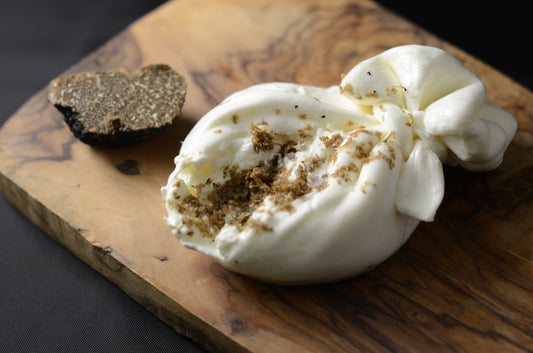 トリュフブッラータ【1月終売】　Truffle Burrata　